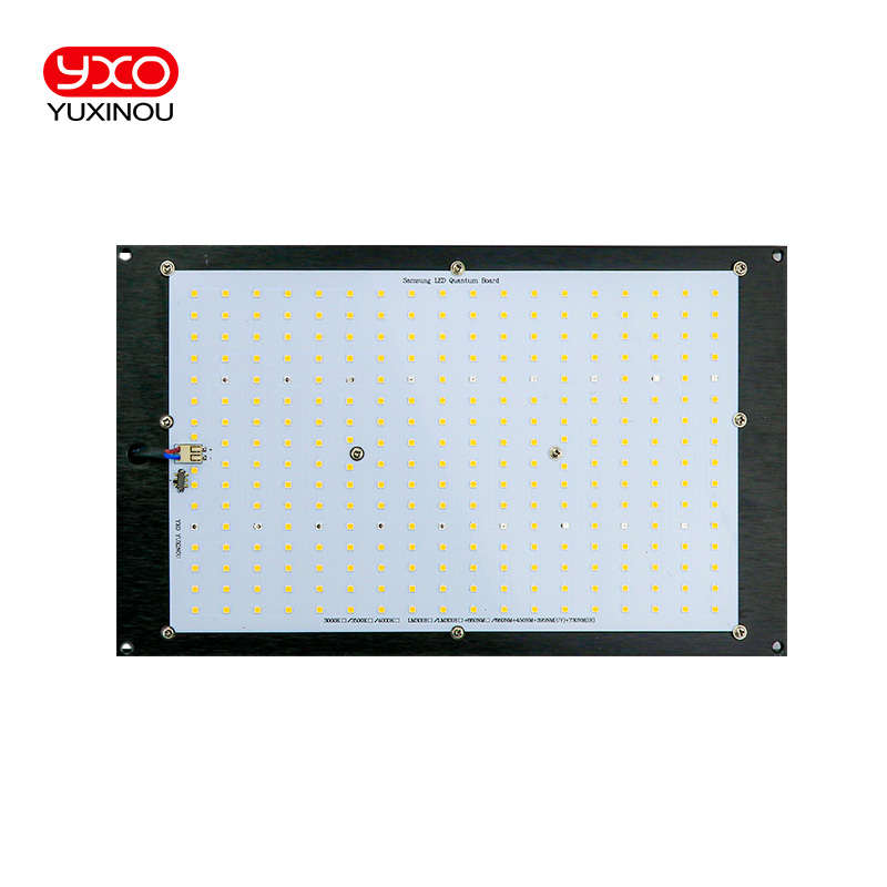 LED dimmerabile Coltiva la luc - Grow Light Quantum Board 480W recensione e prezzo
